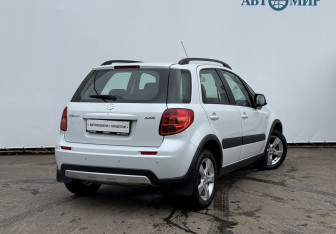 Подержанный автомобиль Suzuki SX4 Hatchback 2012 года (5 фото)