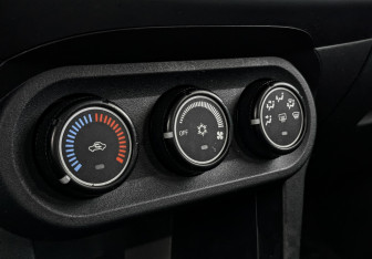 Подержанный автомобиль Mitsubishi Lancer Sedan 2011 года (21 фото)