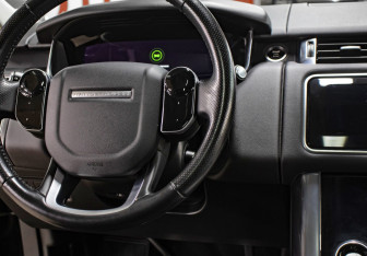 Подержанный автомобиль Land Rover Range Rover Sport 2018 года (17 фото)
