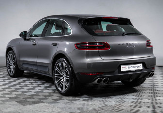 Подержанный автомобиль Porsche Macan 2015 года (7 фото)