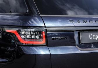 Подержанный автомобиль Land Rover Range Rover Sport 2015 года (44 фото)