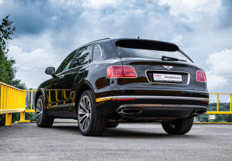 Подержанный автомобиль Bentley Bentayga 2016 года (6 фото)