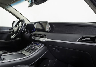 Подержанный автомобиль Hyundai Palisade 2022 года (9 фото)