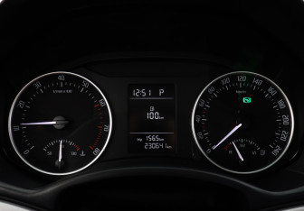 Подержанный автомобиль Skoda Octavia Liftback 2011 года (7 фото)