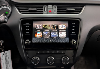 Подержанный автомобиль Skoda Octavia Liftback 2020 года (13 фото)