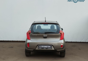 Подержанный автомобиль Kia Picanto 2013 года (7 фото)