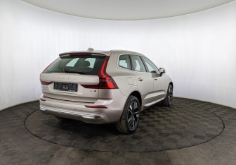 Новый Volvo XC60 2025 (2 фото)