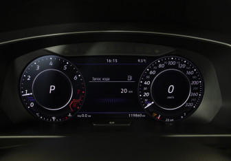 Подержанный автомобиль Volkswagen Tiguan 2018 года (10 фото)