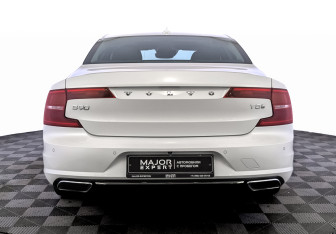Подержанный автомобиль Volvo S90 2019 года (6 фото)