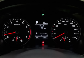 Подержанный автомобиль Kia Rio Hatchback 2018 года (16 фото)