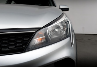 Подержанный автомобиль Kia Rio Hatchback 2021 года (17 фото)