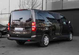 Подержанный автомобиль Citroen SpaceTourer 2018 года (4 фото)