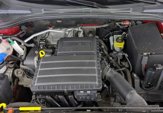 Подержанный автомобиль Skoda Yeti 2016 года (9 фото)