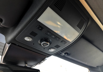 Подержанный автомобиль Volkswagen Touareg 2013 года (26 фото)