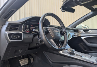 Подержанный автомобиль Audi A7 2021 года (16 фото)
