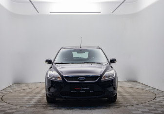 Подержанный автомобиль Ford Focus Hatchback 2010 года (2 фото)