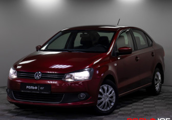 Подержанный автомобиль Volkswagen Polo Sedan 2013 года (23 фото)