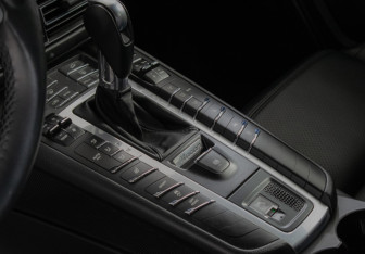 Подержанный автомобиль Porsche Macan 2019 года (17 фото)