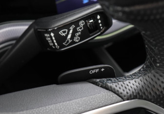 Подержанный автомобиль Volkswagen Touareg 2022 года (17 фото)