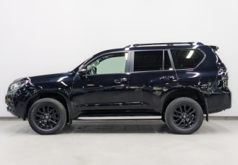 Подержанный автомобиль Toyota Land Cruiser Prado 2021 года (8 фото)