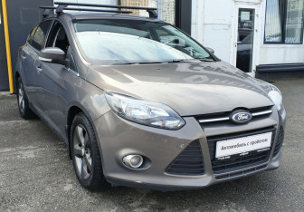 Подержанный автомобиль Ford Focus Hatchback 2013 года (3 фото)