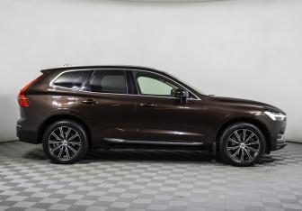 Подержанный автомобиль Volvo XC60 2018 года (4 фото)