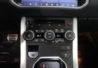 Подержанный автомобиль Land Rover Range Rover Evoque 2018 года (19 фото)