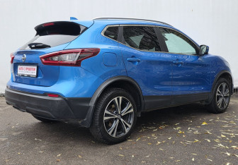 Подержанный автомобиль Nissan Qashqai 2020 года (5 фото)