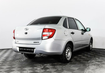 Подержанный автомобиль LADA (ВАЗ) Granta Sedan 2013 года (3 фото)