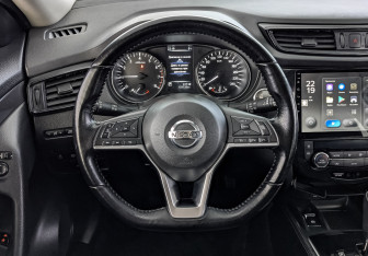 Подержанный автомобиль Nissan X-Trail 2019 года (22 фото)