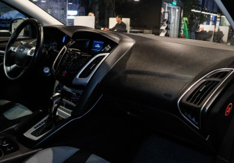 Подержанный автомобиль Ford Focus Hatchback 2013 года (7 фото)