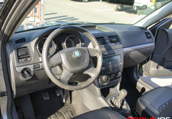 Подержанный автомобиль Skoda Yeti 2012 года (13 фото)