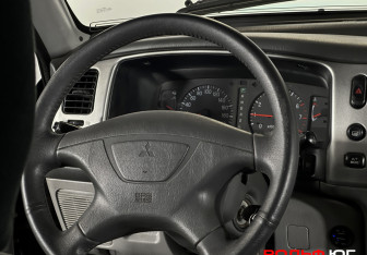 Подержанный автомобиль Mitsubishi Pajero Sport 2007 года (15 фото)