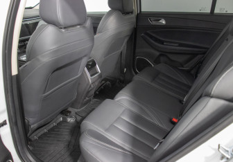 Подержанный автомобиль Omoda S5 2023 года (11 фото)