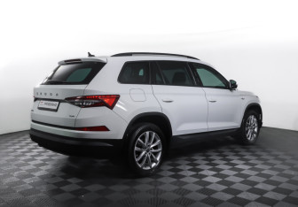 Подержанный автомобиль Skoda Kodiaq 2022 года (5 фото)