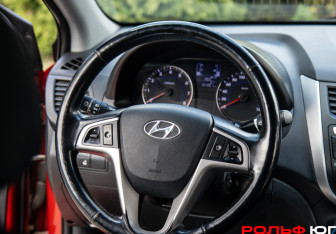 Подержанный автомобиль Hyundai Solaris Sedan 2015 года (11 фото)