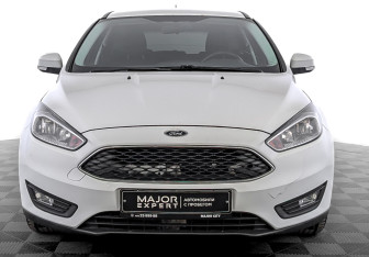 Подержанный автомобиль Ford Focus Hatchback 2018 года (2 фото)
