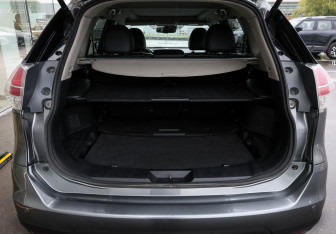 Подержанный автомобиль Nissan X-Trail 2015 года (9 фото)