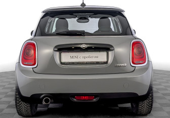 Подержанный автомобиль MINI Hatch 2021 года (6 фото)