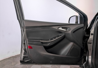 Подержанный автомобиль Ford Focus Wagon 2019 года (19 фото)