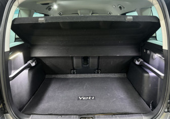 Подержанный автомобиль Skoda Yeti 2018 года (13 фото)