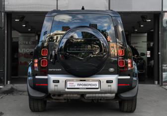 Подержанный автомобиль Land Rover Defender Suv 2020 года (5 фото)