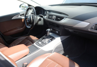 Подержанный автомобиль Audi A6 Sedan 2012 года (10 фото)