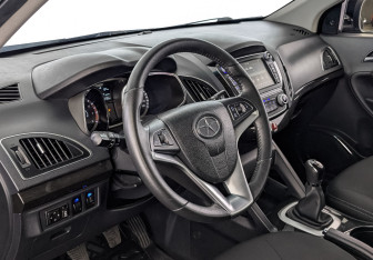 Подержанный автомобиль JAC S5 (Eagle) 2019 года (15 фото)