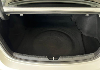 Подержанный автомобиль Kia K5 2020 года (20 фото)