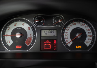 Подержанный автомобиль Renault Laguna Wagon 2006 года (12 фото)