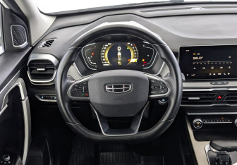 Подержанный автомобиль Geely Coolray 2023 года (22 фото)