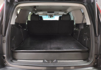 Подержанный автомобиль Cadillac Escalade Suv 2015 года (15 фото)