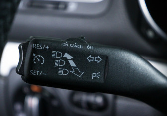 Подержанный автомобиль Volkswagen Golf Hatchback 2009 года (9 фото)