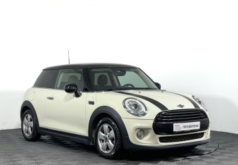Подержанный автомобиль MINI Hatch 2015 года (3 фото)